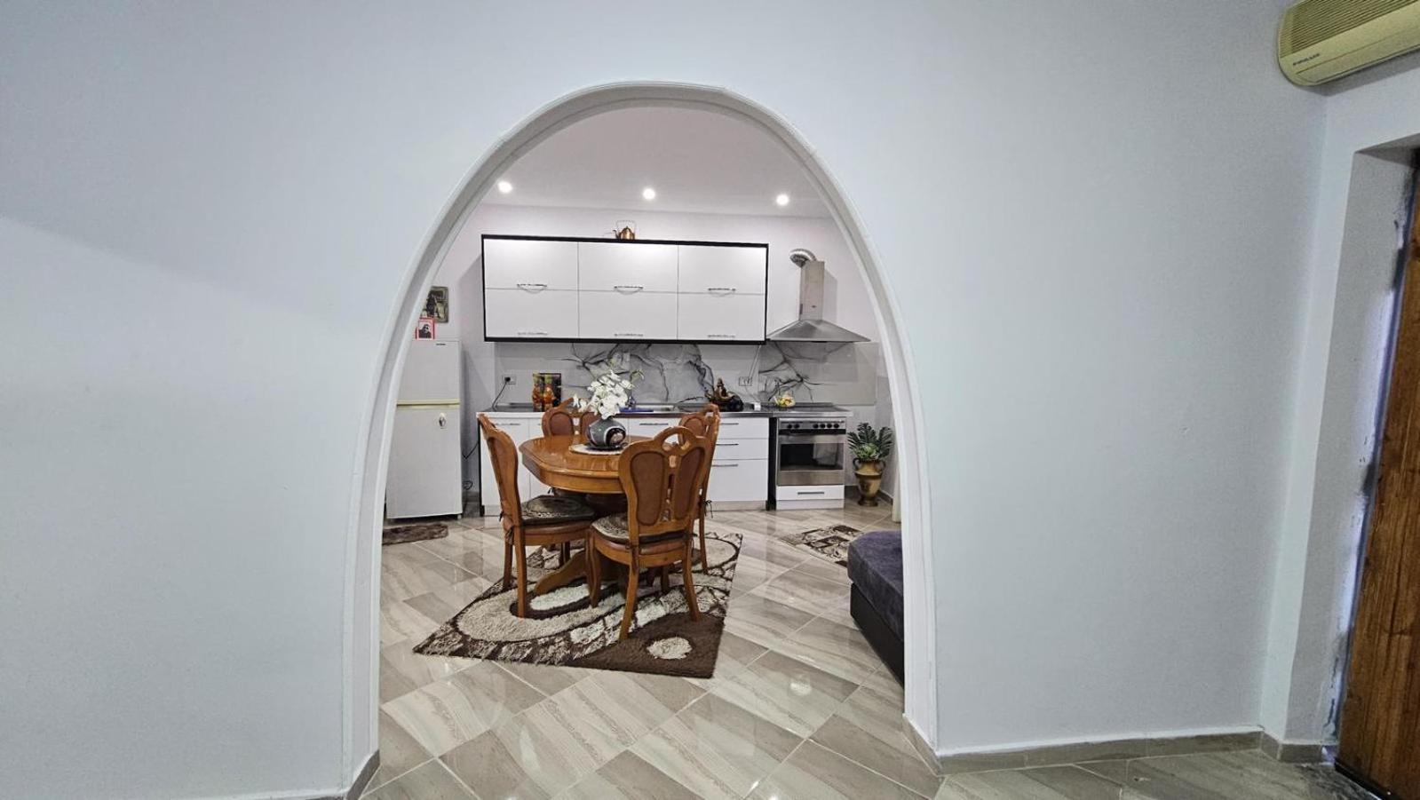 Guesthouse Albi Берат Экстерьер фото