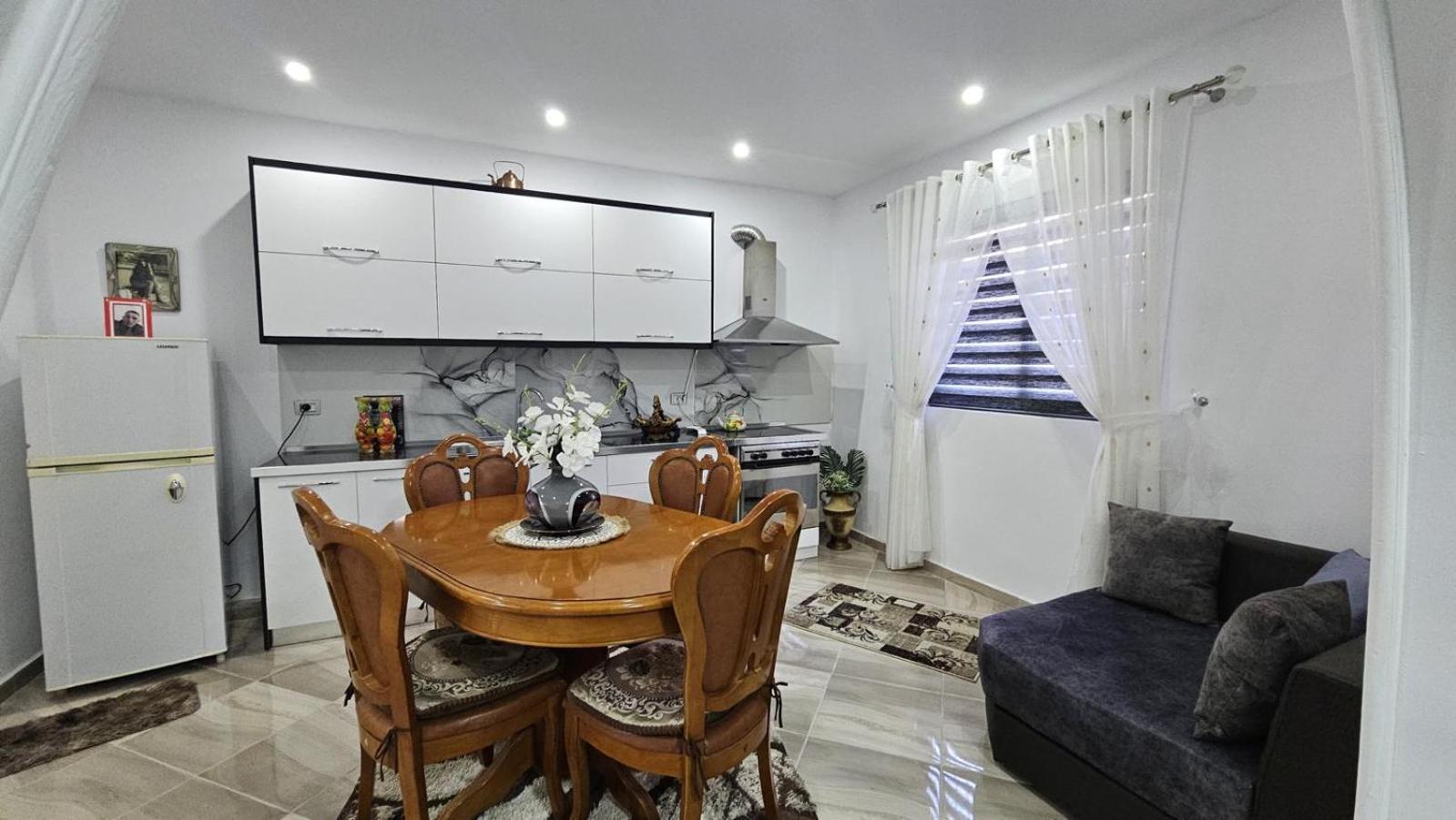 Guesthouse Albi Берат Экстерьер фото