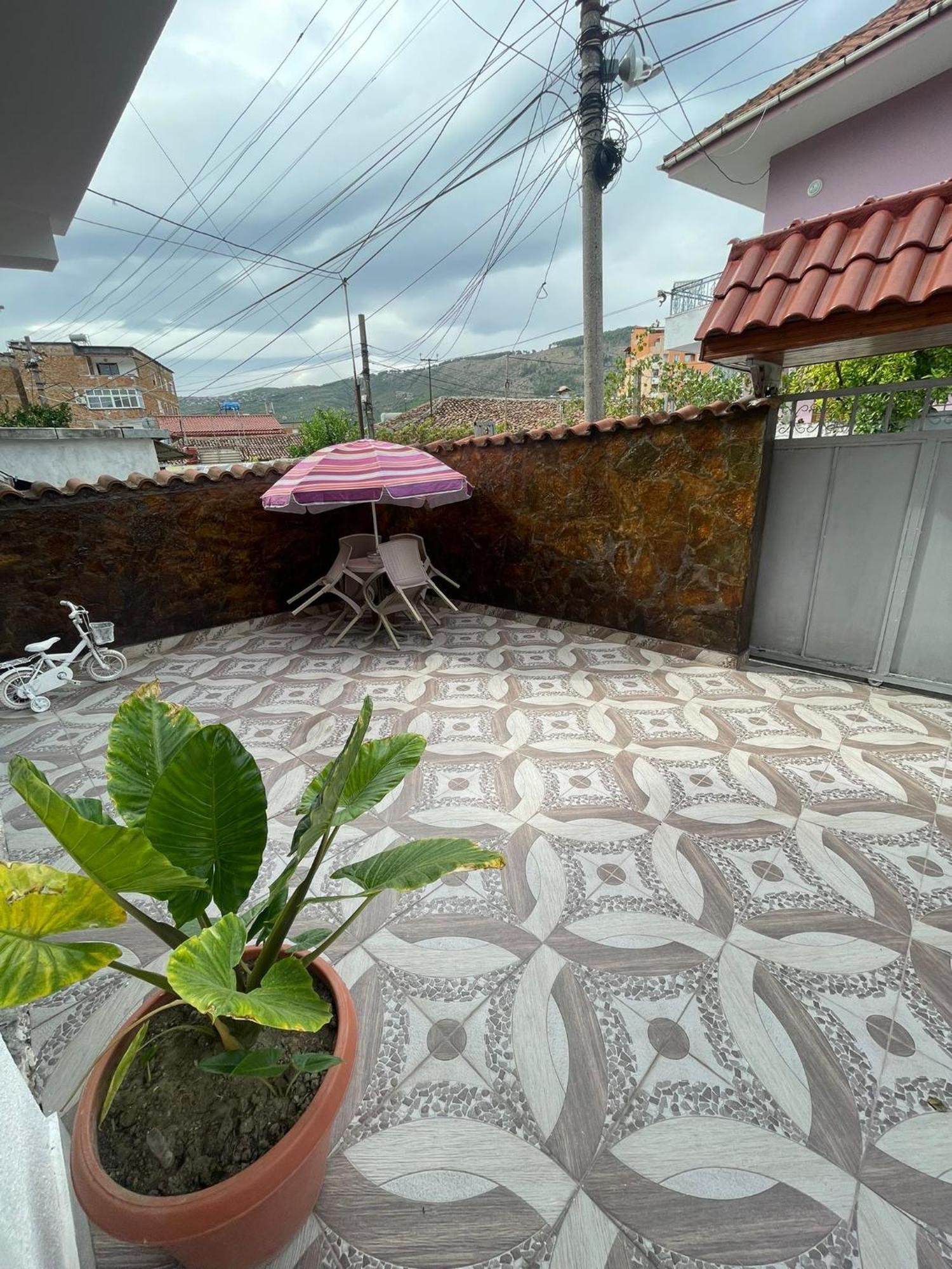 Guesthouse Albi Берат Экстерьер фото